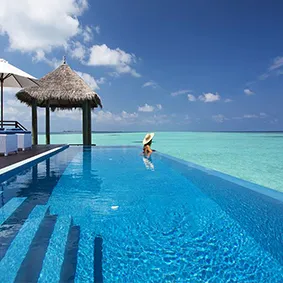 8136 w maldives resort