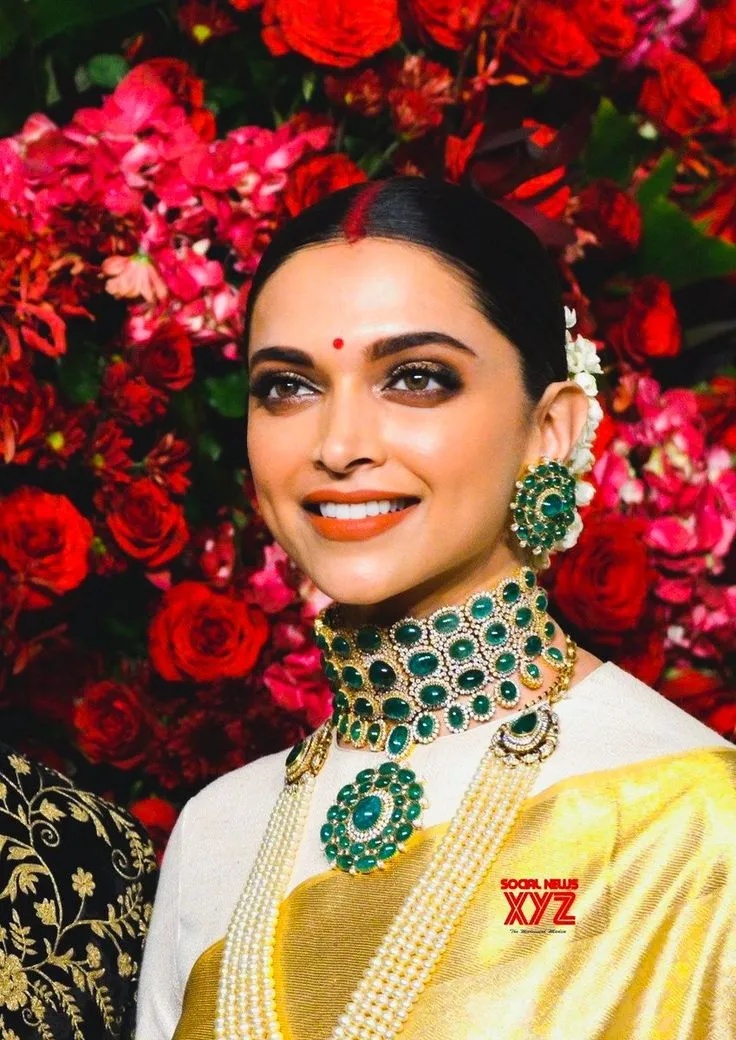 8139 deepika padukone fashion packing