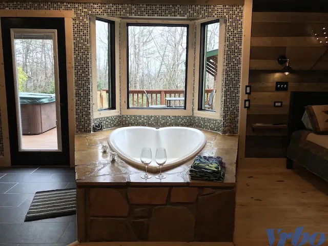 8173 romantic gatlinburg hotel room