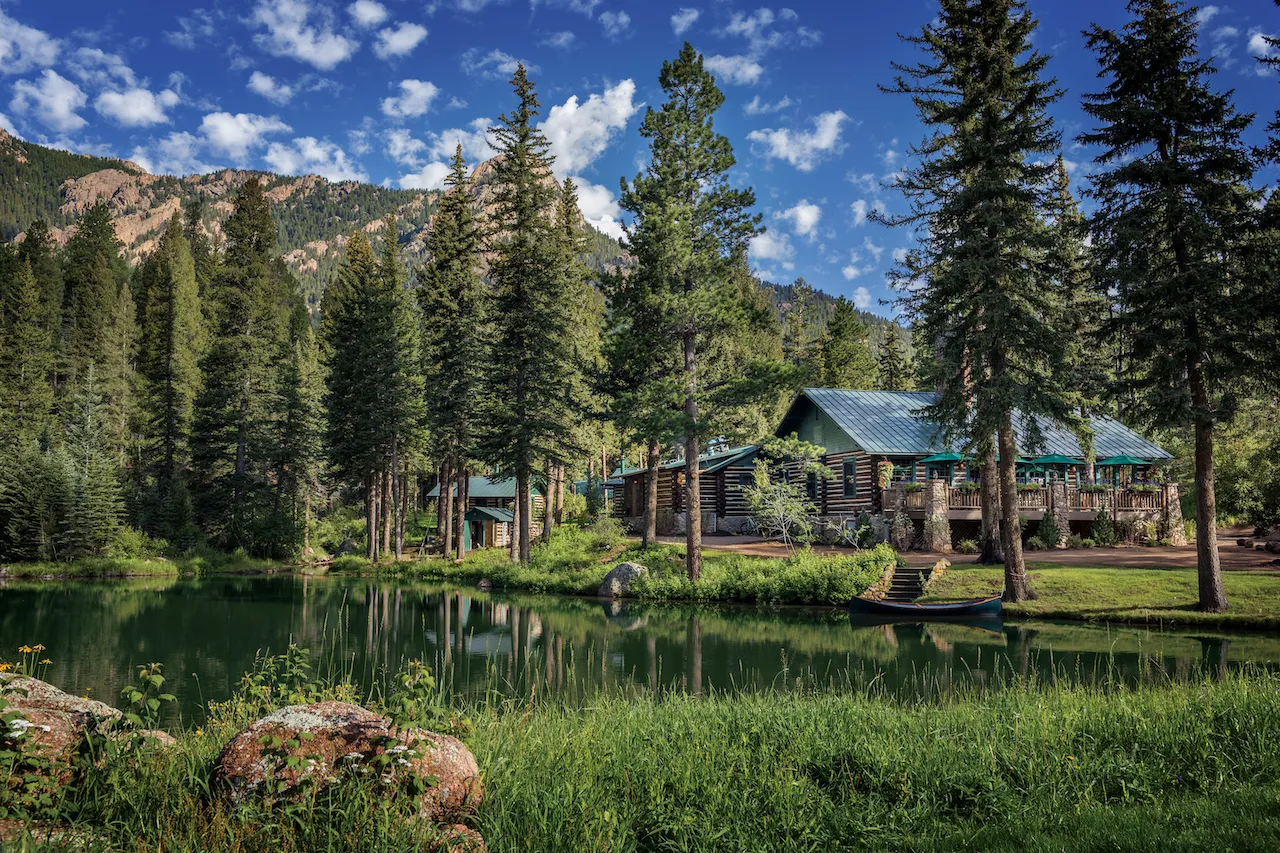 8174 colorado honeymoon couple
