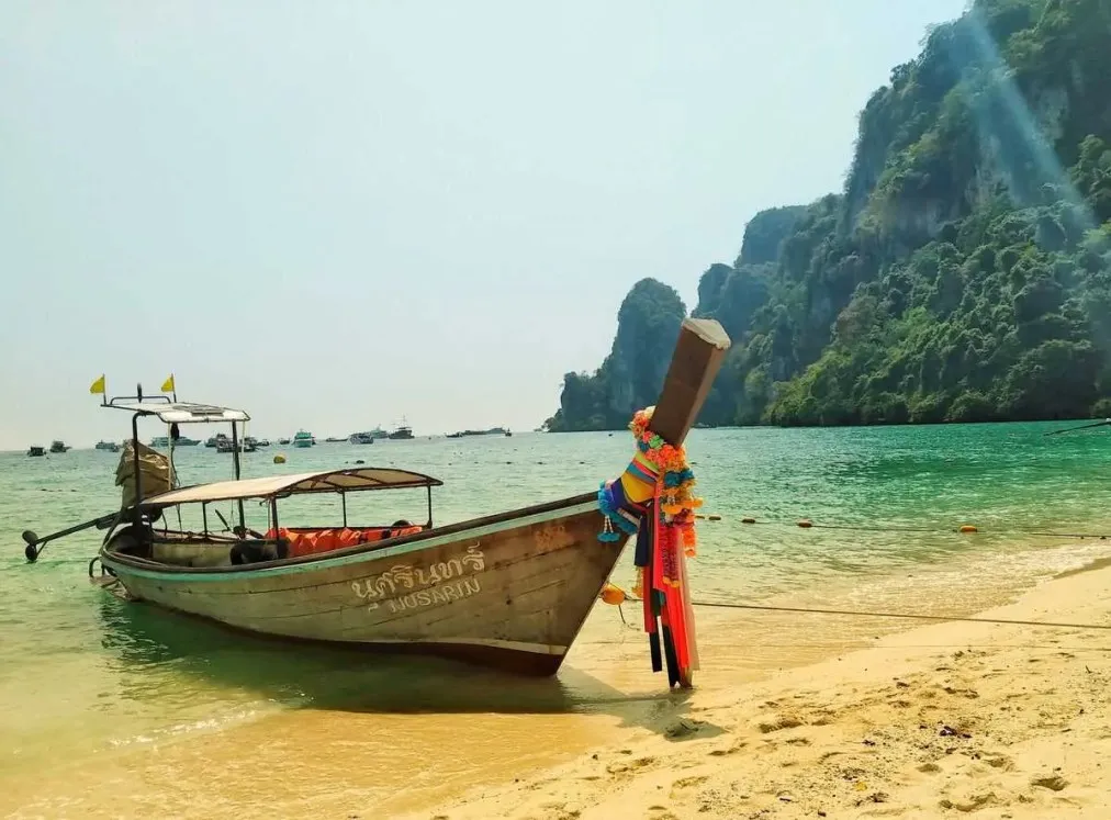 /img/8206-romantic-beach.webp