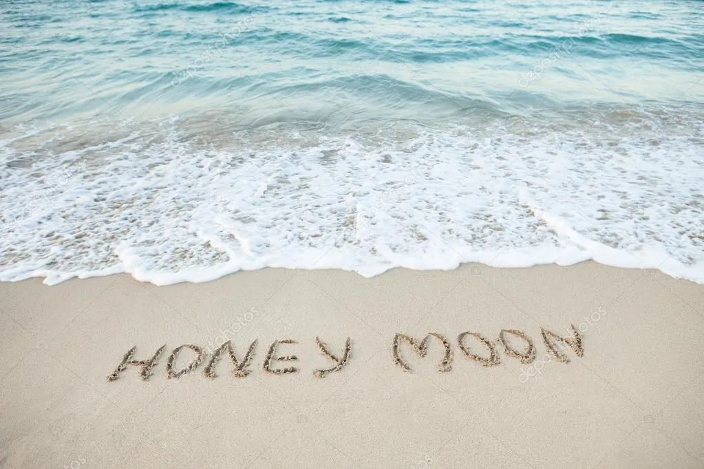 /img/8219-honeymoon-planning.webp