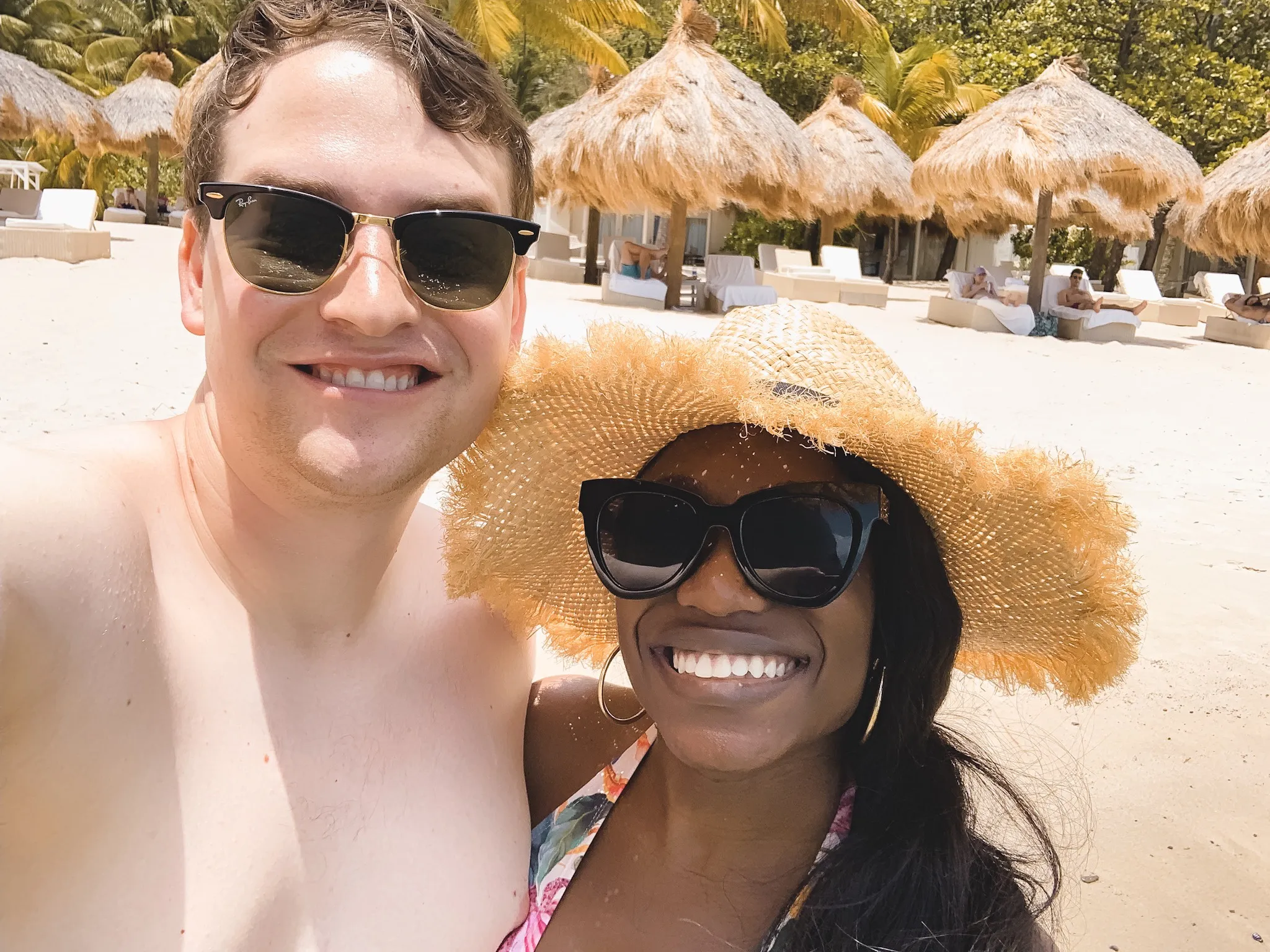 /img/8222-st-lucia-honeymoon-packing.webp