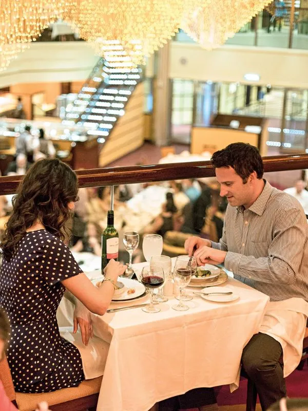 /img/8244-carnival-cruise-couple-relaxing.webp