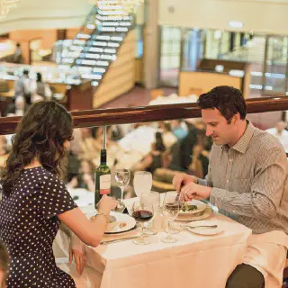 /img/8244-carnival-cruise-couple-relaxing.webp