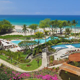 /img/8261-hawaii-honeymoon-food.webp