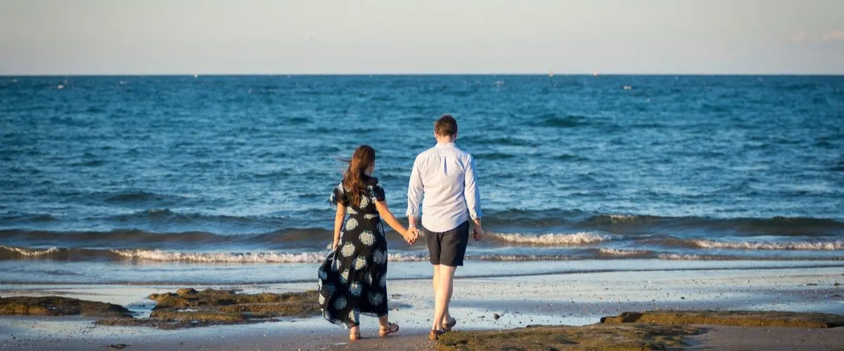/img/8272-oman-beach.webp
