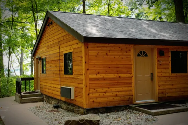 /img/8291-cabin-with-outdoor-view.webp