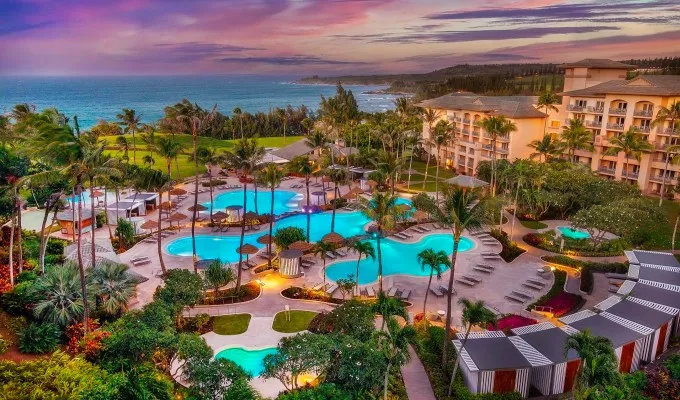 8299 hawaii honeymoon hotel couple