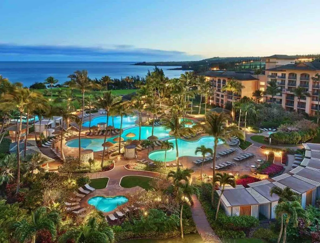8299 hawaii honeymoon hotel pool