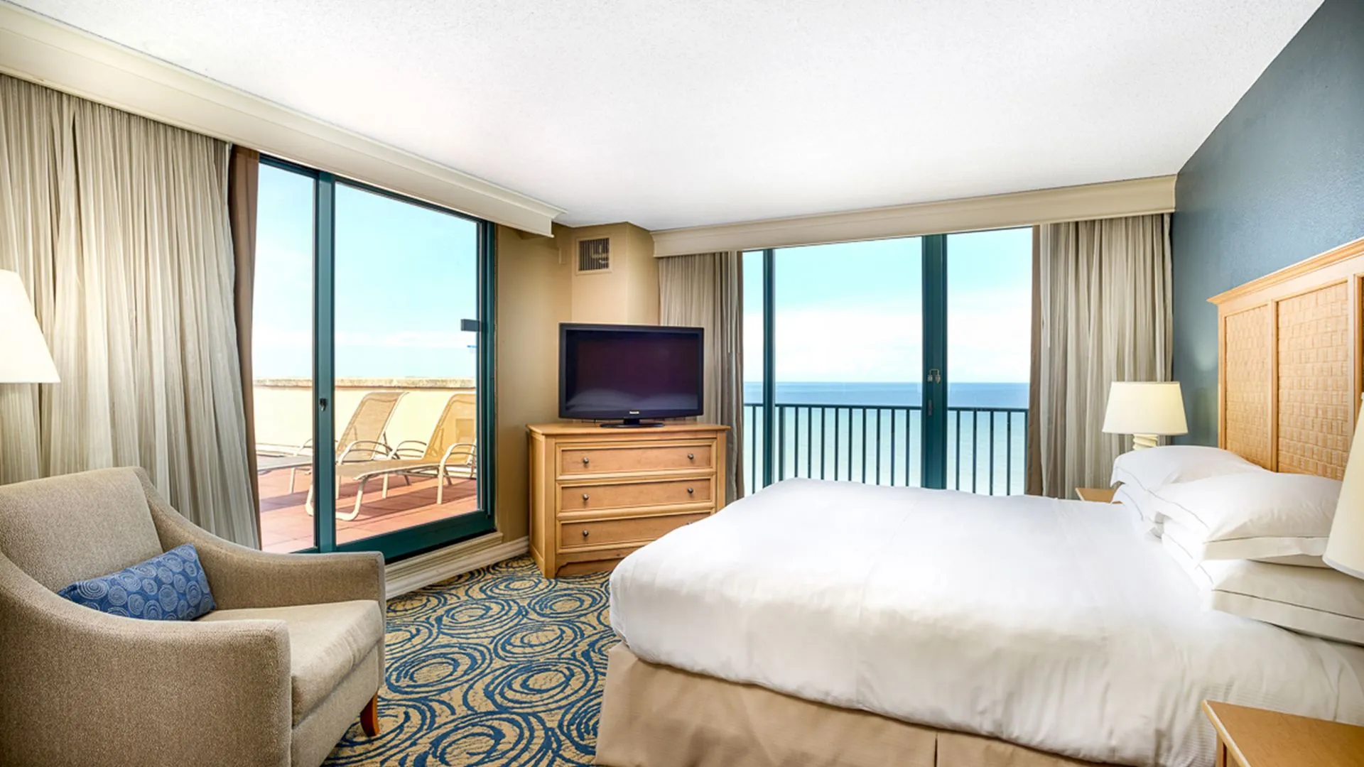 8301 daytona beach hotel suite review