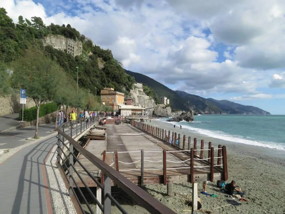 8302 vernazza cinque terre