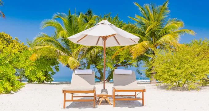 8305 romantic bahamas beach