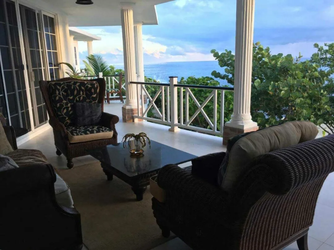8325 montego bay resort