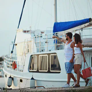 /img/8331-honeymoon-planning.webp