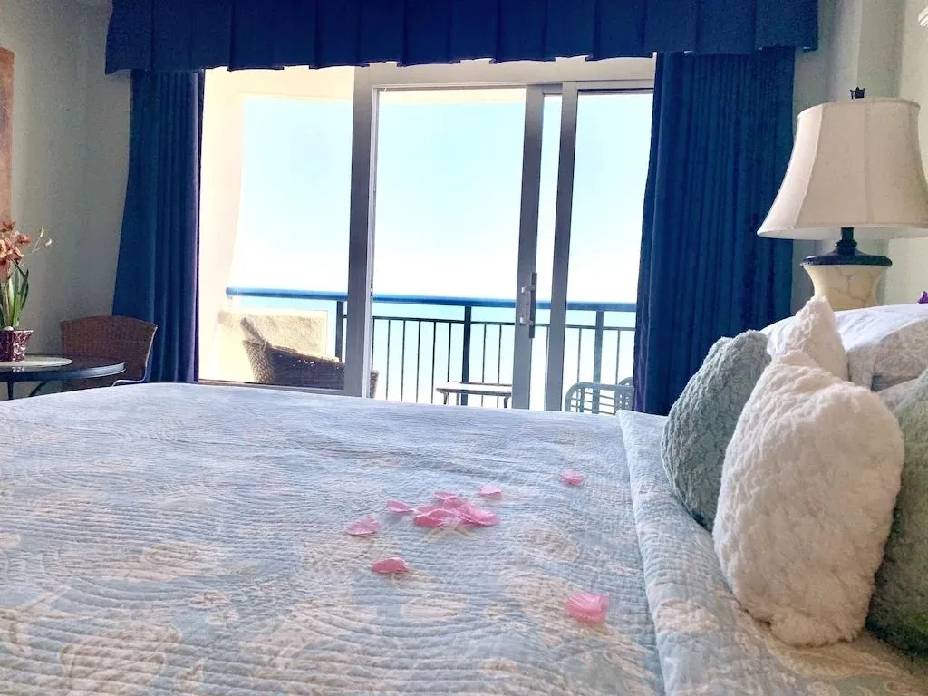 8343 honeymoon suite booking