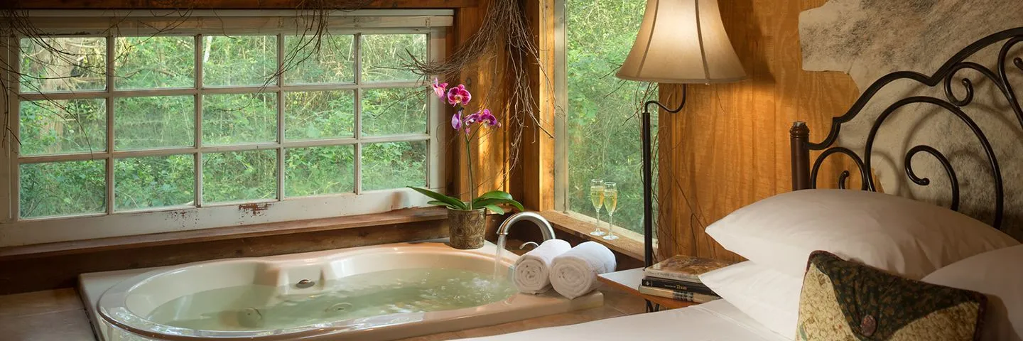/img/8352-texas-honeymoon-romantic-spots-image7.webp