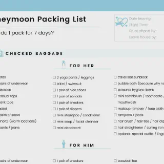 /img/8372-hawaii-honeymoon-packing-list-luggage.webp
