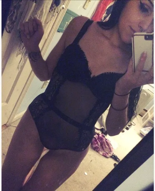 /img/8384-cozy-lingerie.webp