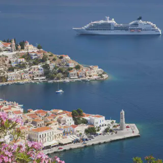 /img/8391-honeymoon-cruise-destination.webp