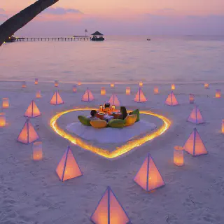 /img/8393-maldives-honeymoon-deals.webp