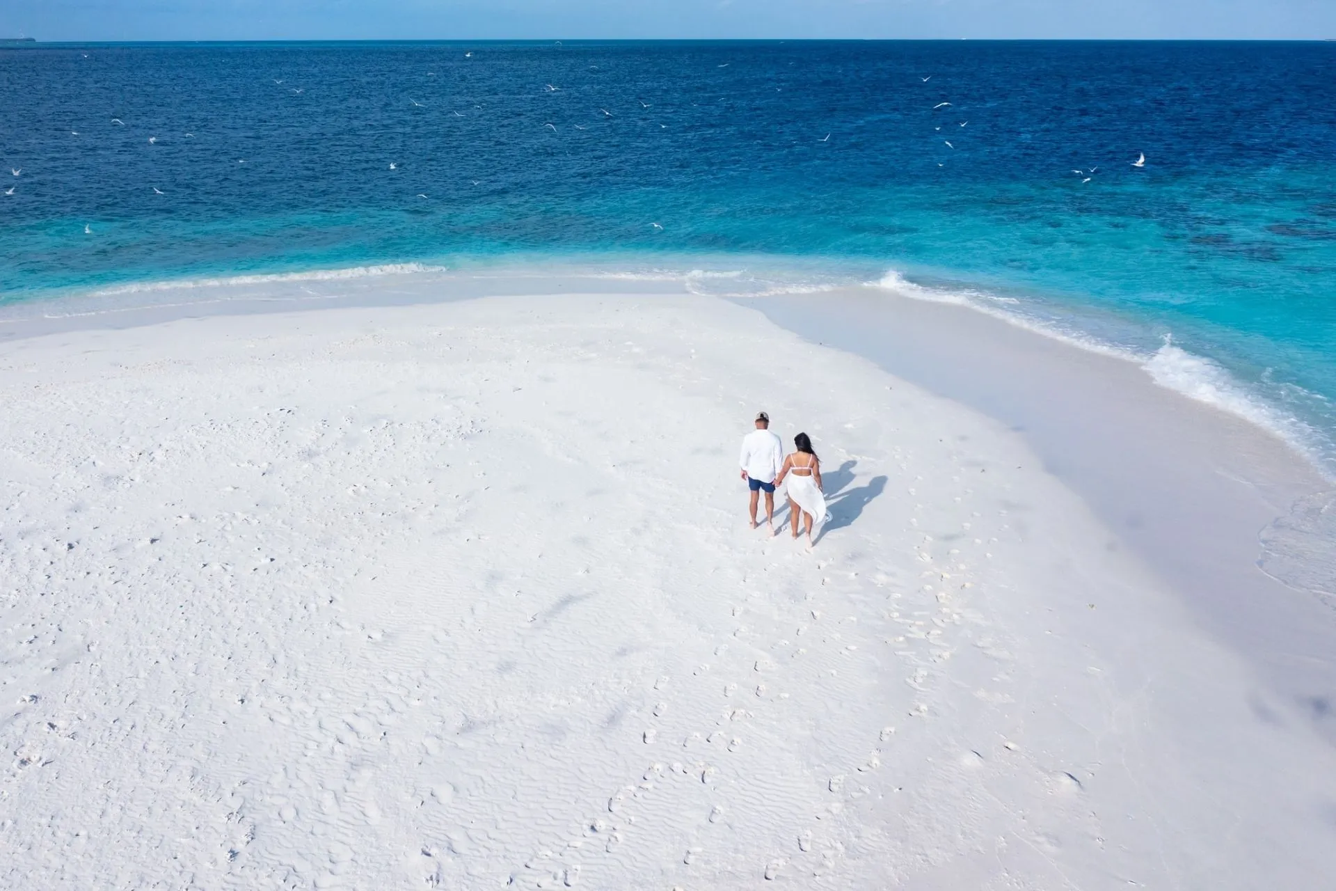 8393 maldives overwater bungalow