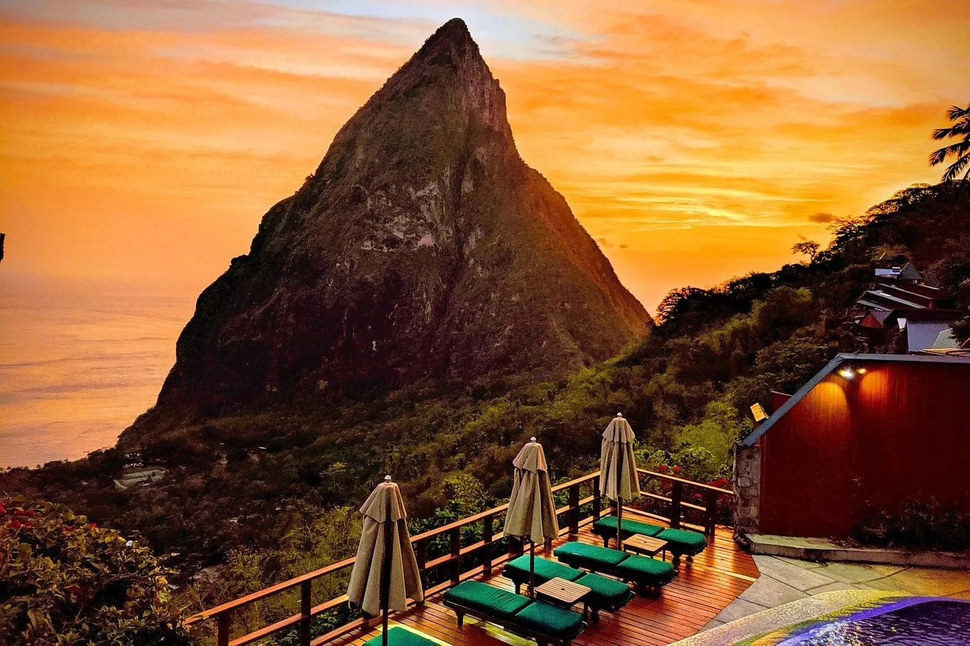 /img/8396-st-lucia-romantic-dinner.webp