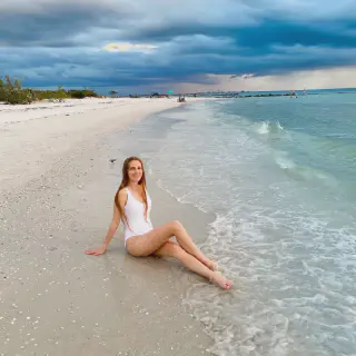 /img/8399-romantic-florida-activities.webp