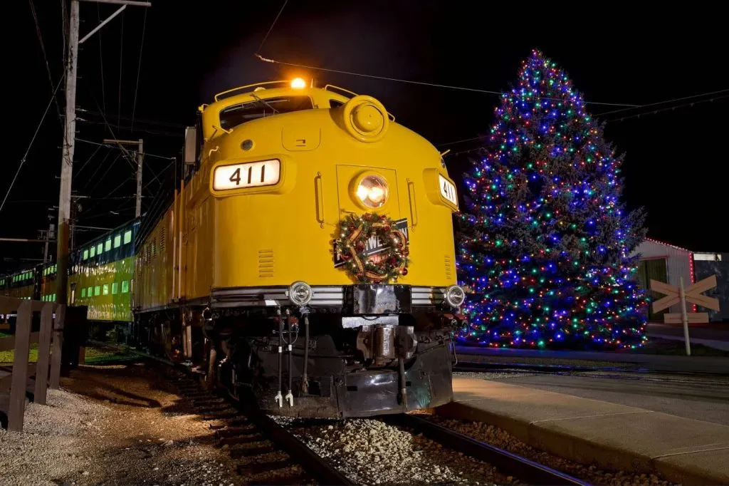 8401 rocky mountaineer train