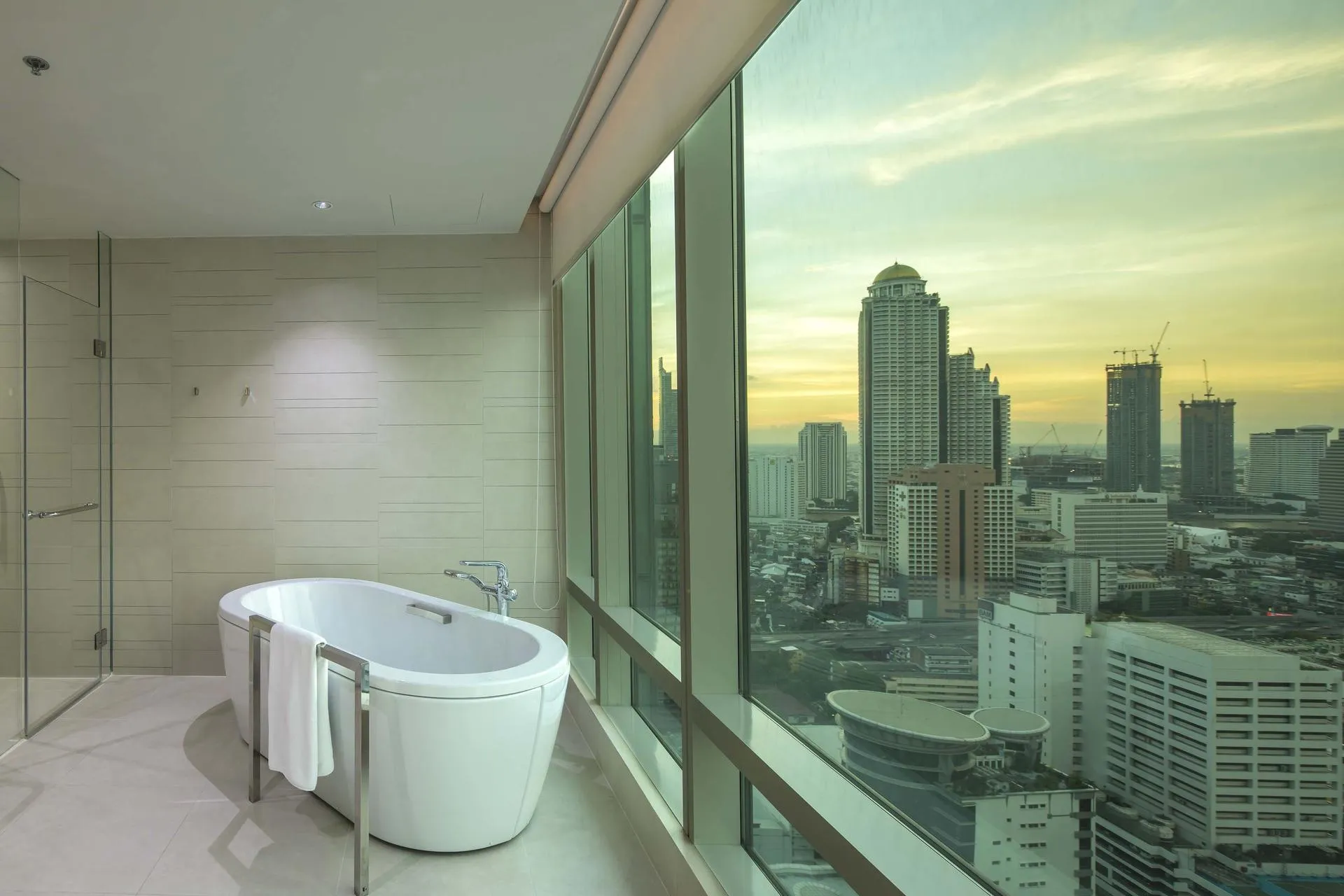 8412 peninsula bangkok