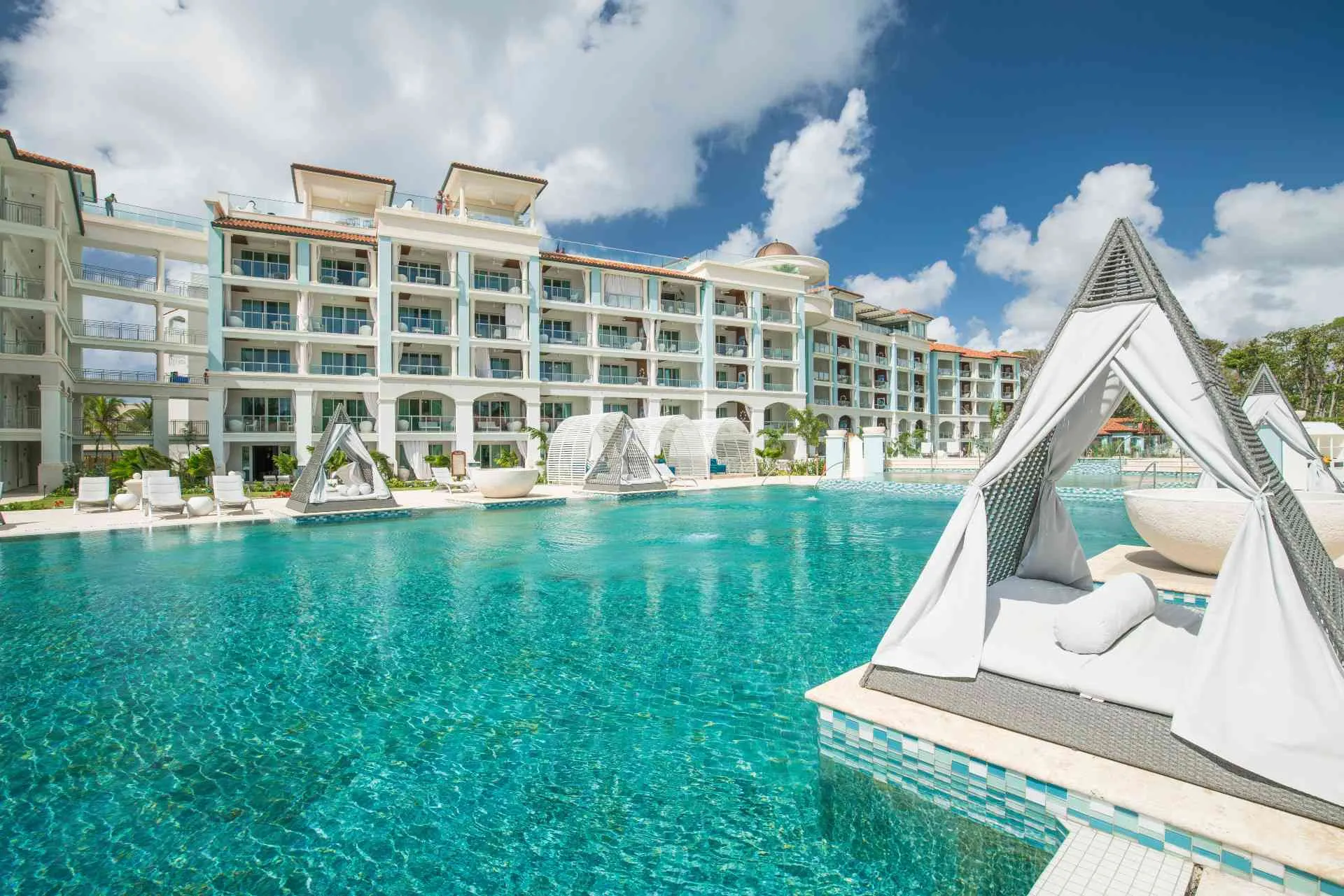 8416 sandals antigua honeymoon
