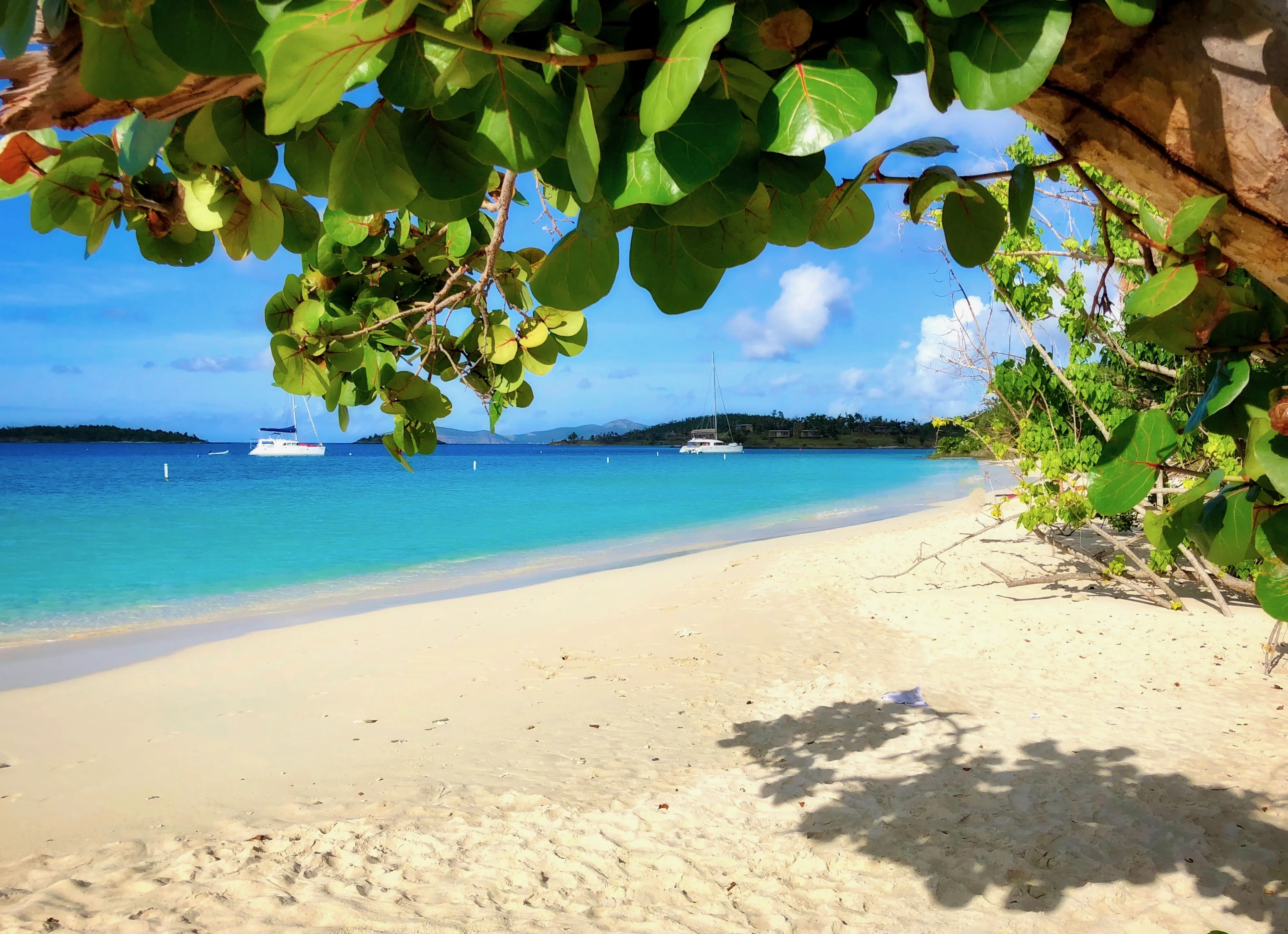 8425 beach resort honeymoon budget