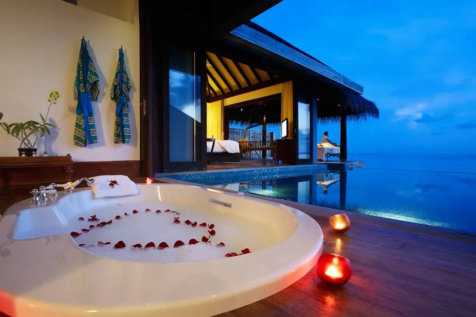8426 maldives honeymoon beach