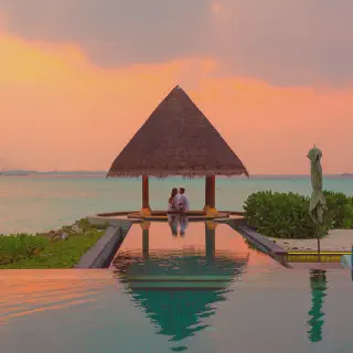 /img/8444-bali-honeymoon-pool.webp