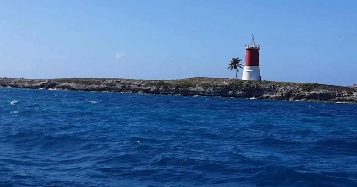 /img/8454-bimini-honeymoon-harbour-water-sports.webp