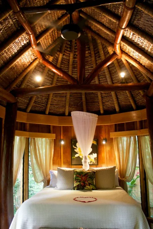 /img/8455-fiji-honeymoon-activities.webp