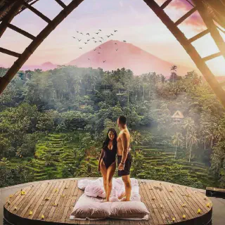 /img/8469-bali-packing-essentials.webp