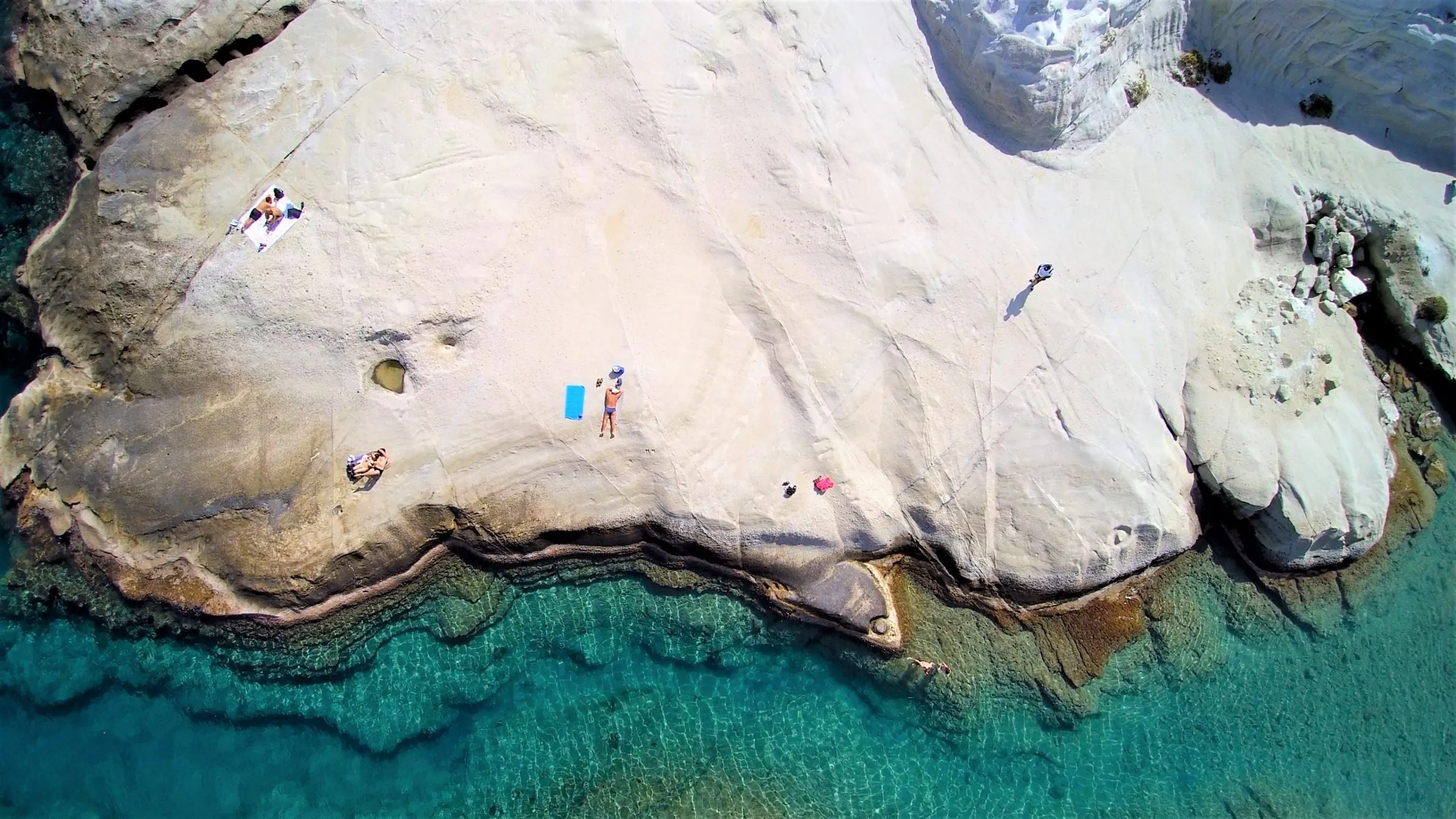 8471 greece italy honeymoon couple