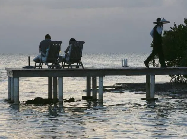 /img/8474-couple-honeymoon.webp
