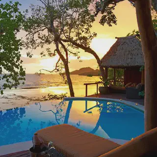 /img/8475-budget-honeymoon.webp