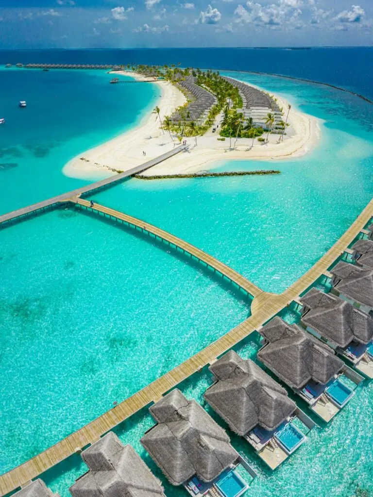 8482 fiji resort
