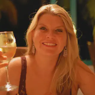 /img/8484-honeymoon-romance.webp