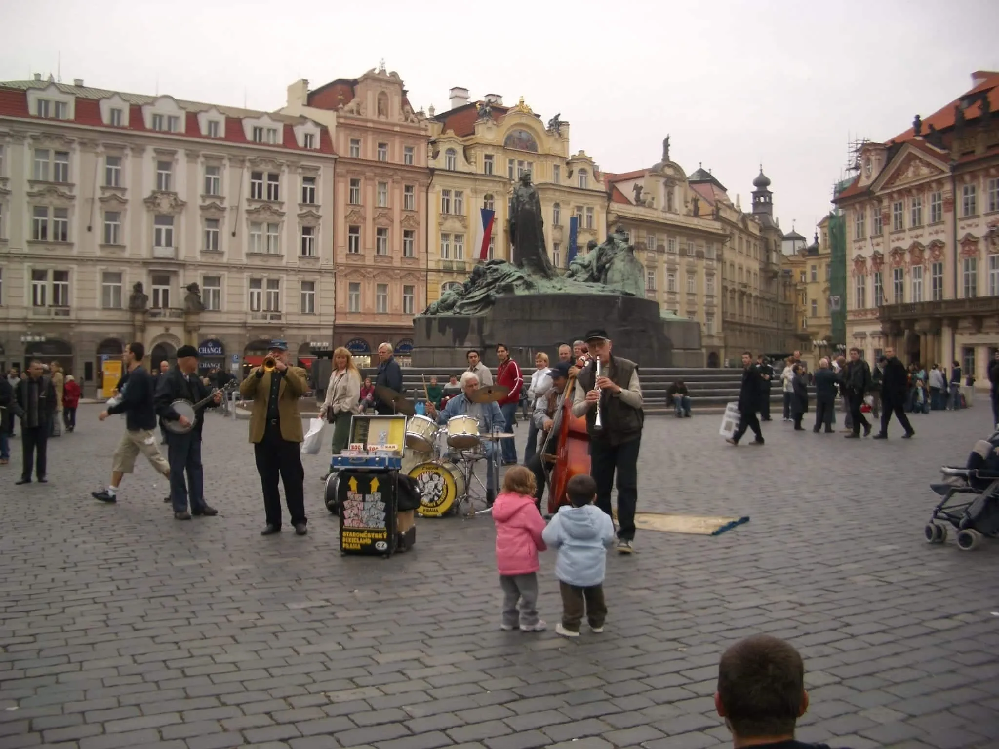 8485 budapest winter honeymoon